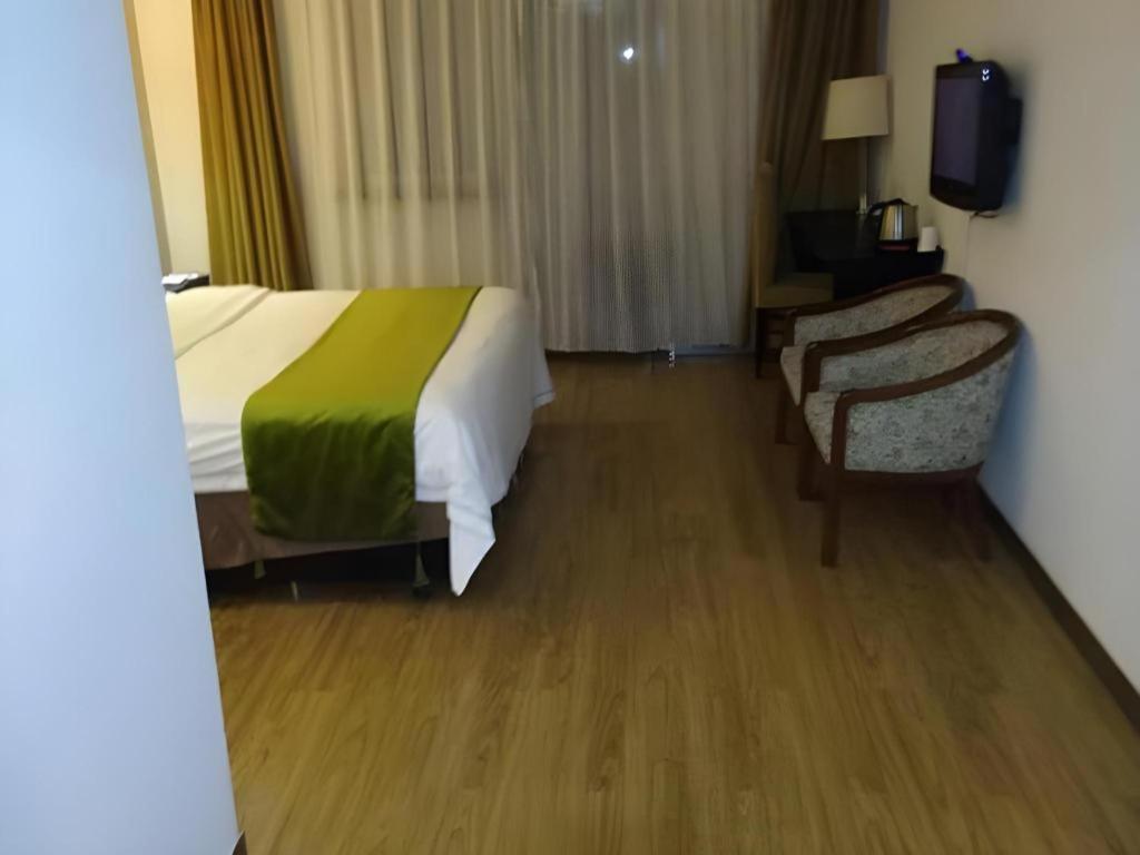 Super 8 Hotel Beijing New National Exhibition Yumin Street Exterior foto